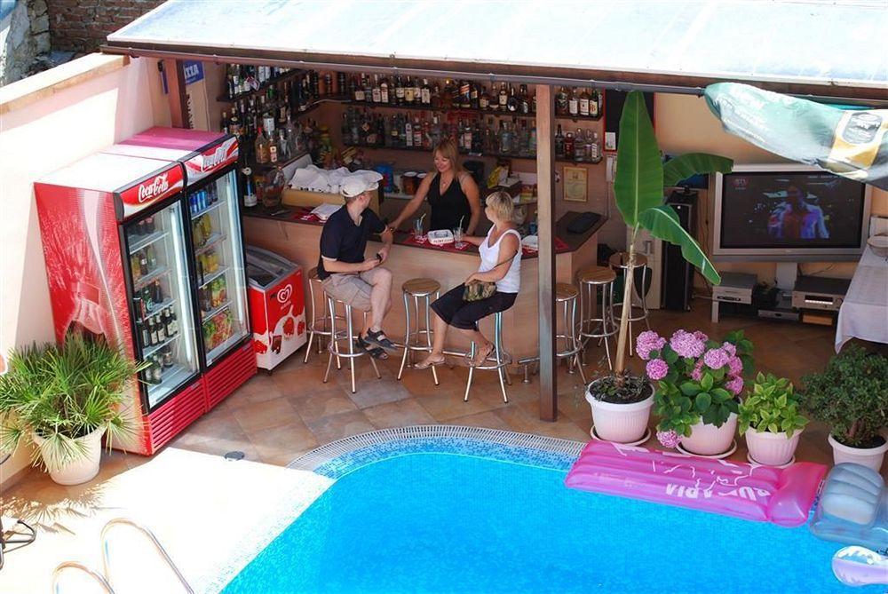 Italia Hotel Νεσέμπαρ Εξωτερικό φωτογραφία