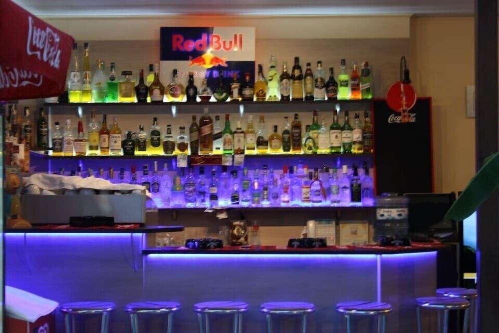 Italia Hotel Νεσέμπαρ Εξωτερικό φωτογραφία