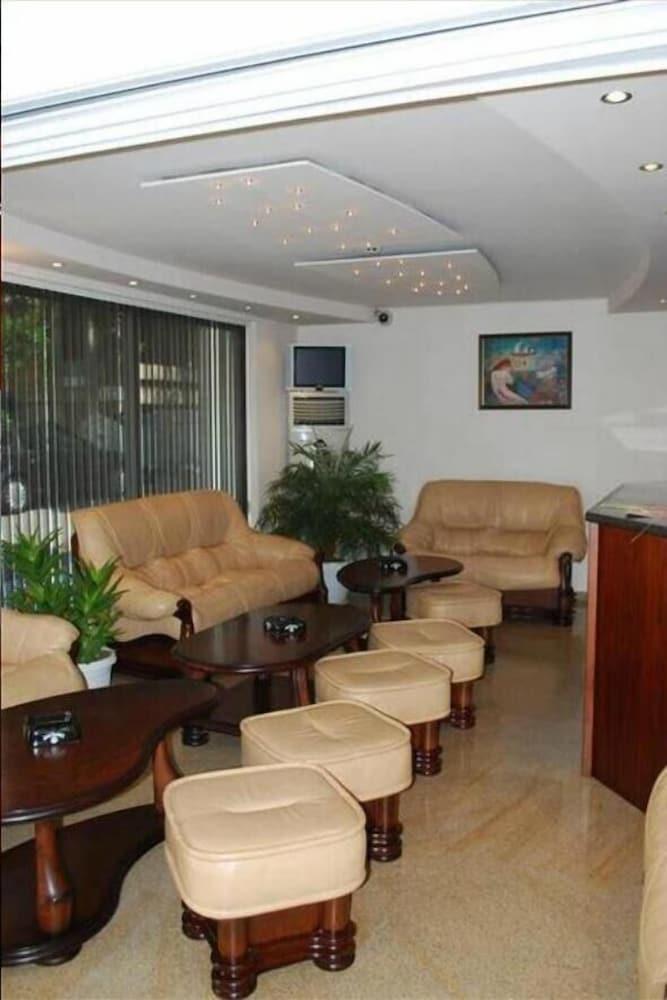 Italia Hotel Νεσέμπαρ Εξωτερικό φωτογραφία
