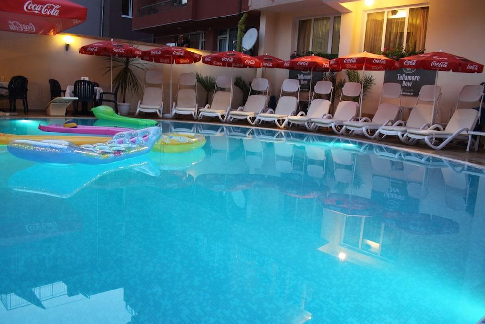 Italia Hotel Νεσέμπαρ Εξωτερικό φωτογραφία