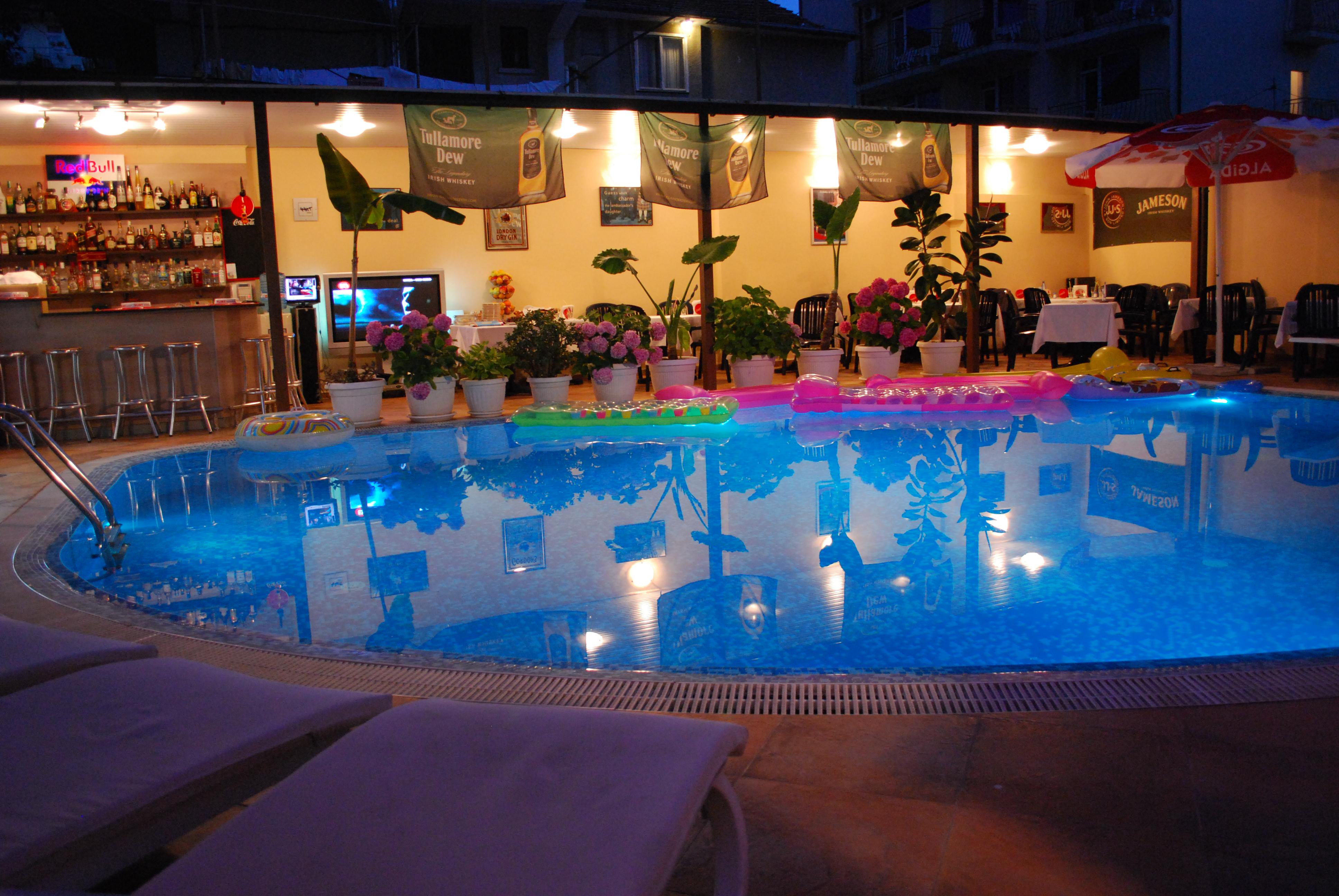 Italia Hotel Νεσέμπαρ Εξωτερικό φωτογραφία