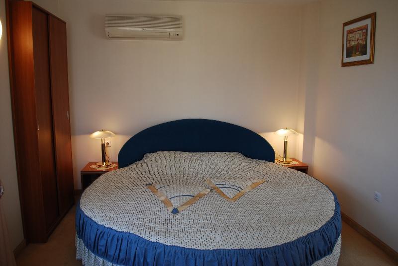 Italia Hotel Νεσέμπαρ Εξωτερικό φωτογραφία