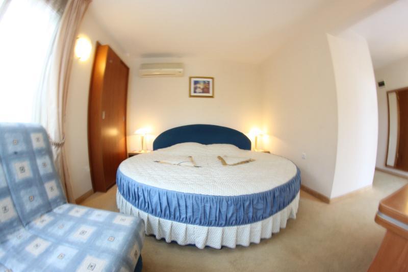 Italia Hotel Νεσέμπαρ Εξωτερικό φωτογραφία