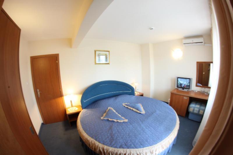 Italia Hotel Νεσέμπαρ Δωμάτιο φωτογραφία