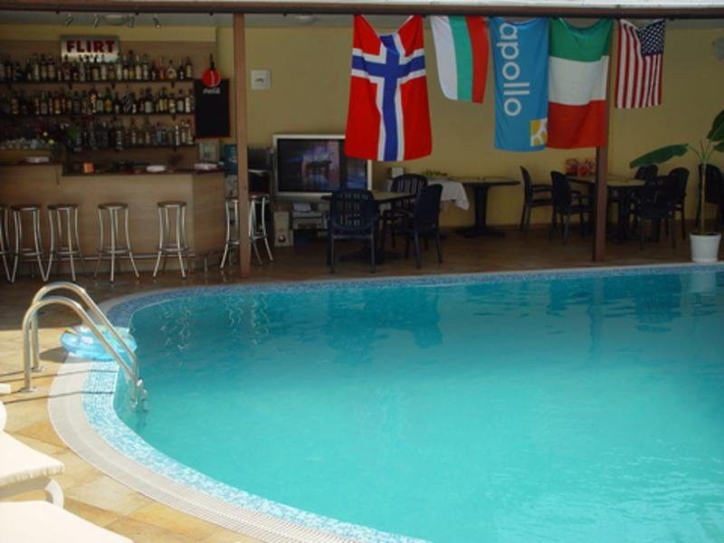 Italia Hotel Νεσέμπαρ Εξωτερικό φωτογραφία
